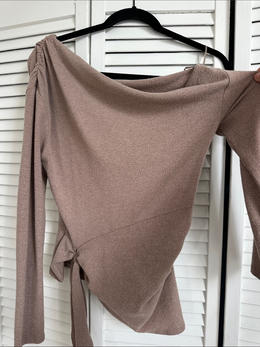 Astr Asymmetric Mauve Brown One-Shoulder Tie Sweater Top